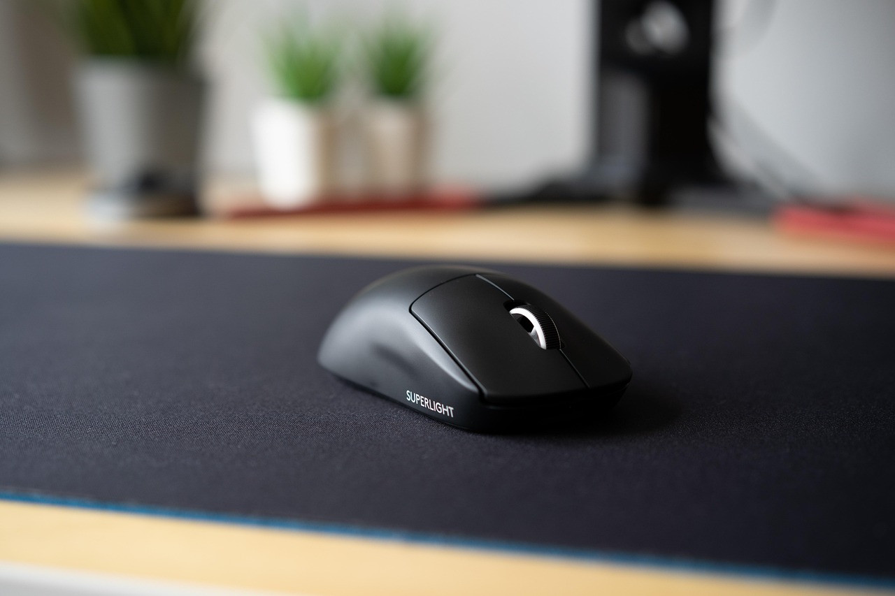Review of Logitech G PRO X Superlight 2 Wireless Gaming Mouse